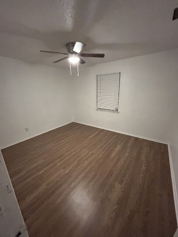 206 Pine Meadow Drive, Kennedale, TX 76060