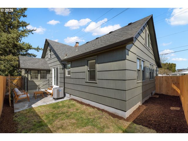 8623 N CURTIS Ave, Portland, OR 97217