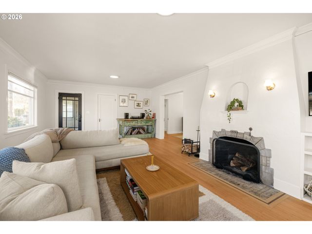 8623 N CURTIS Ave, Portland, OR 97217