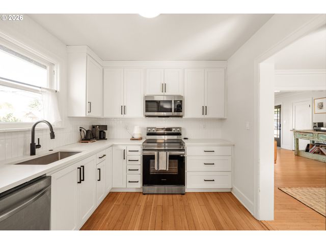 8623 N CURTIS Ave, Portland, OR 97217