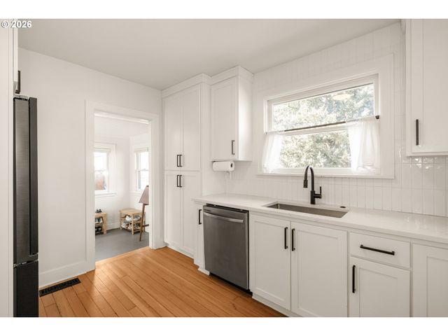 8623 N CURTIS Ave, Portland, OR 97217