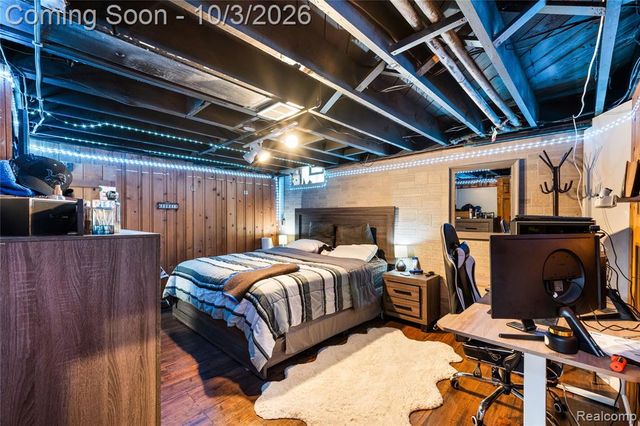 827 N Vernon Street, Dearborn, MI 48128