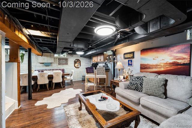 827 N Vernon Street, Dearborn, MI 48128