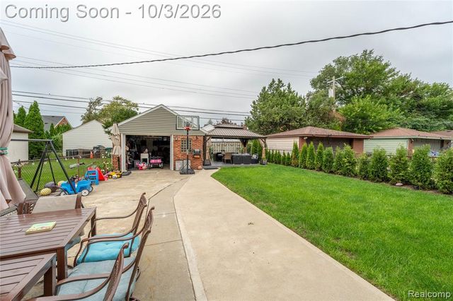 827 N Vernon Street, Dearborn, MI 48128