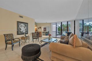 20281 E Country Club Drive 305, Aventura, FL 33180