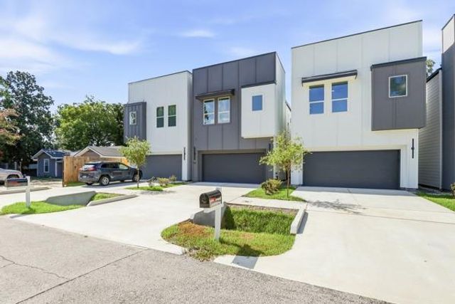 110 Luetta Street, Houston, TX 77076