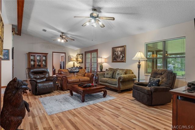 9552 E Tsala Apopka Drive, Floral City, FL 34436