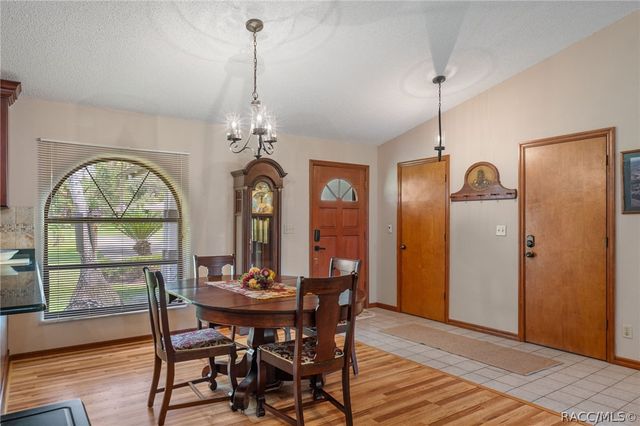 9552 E Tsala Apopka Drive, Floral City, FL 34436