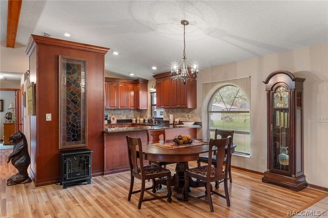 9552 E Tsala Apopka Drive, Floral City, FL 34436