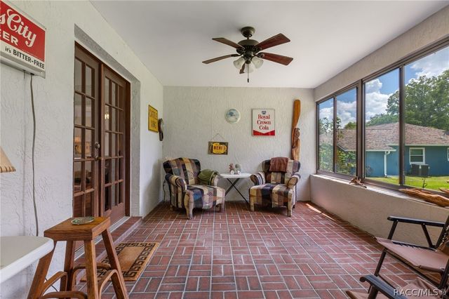 9552 E Tsala Apopka Drive, Floral City, FL 34436