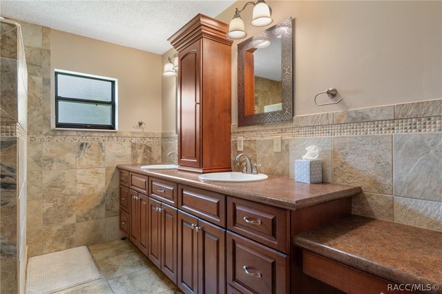 9552 E Tsala Apopka Drive, Floral City, FL 34436