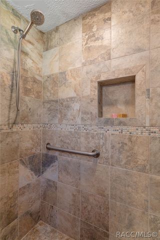 9552 E Tsala Apopka Drive, Floral City, FL 34436