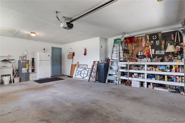 9552 E Tsala Apopka Drive, Floral City, FL 34436
