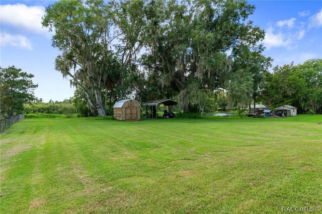 9552 E Tsala Apopka Drive, Floral City, FL 34436