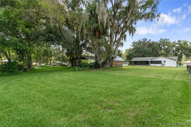 9552 E Tsala Apopka Drive, Floral City, FL 34436