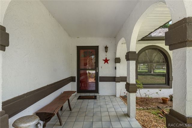 9552 E Tsala Apopka Drive, Floral City, FL 34436