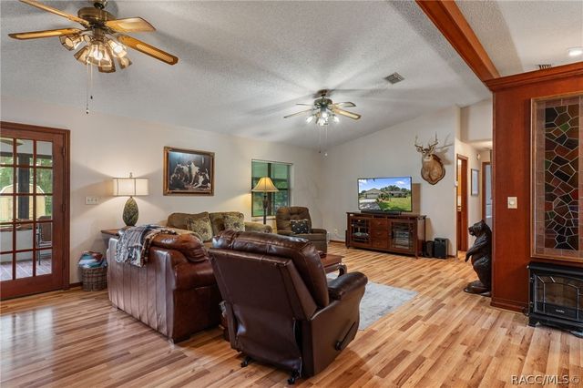 9552 E Tsala Apopka Drive, Floral City, FL 34436