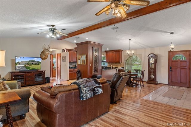 9552 E Tsala Apopka Drive, Floral City, FL 34436