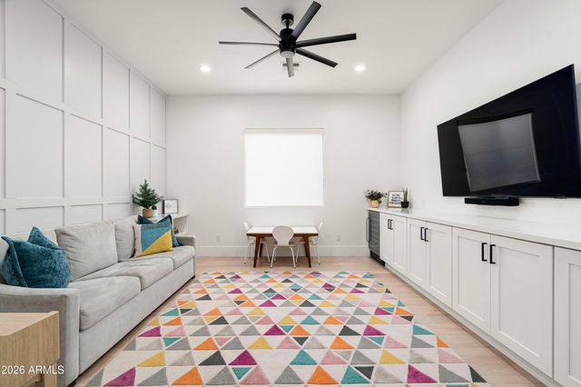 4223 N 41ST Place, Phoenix, AZ 85018