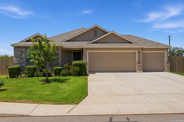 12423 Autumn Way, Atascosa, TX 78002
