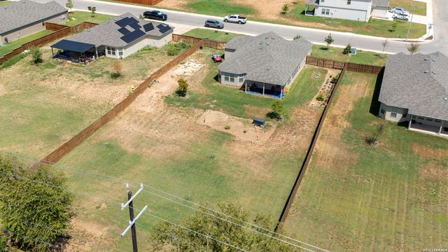 12423 Autumn Way, Atascosa, TX 78002