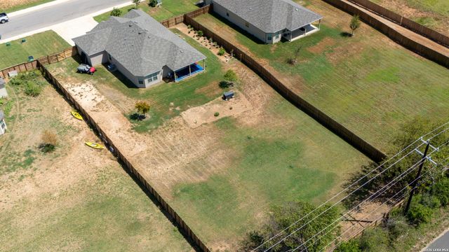 12423 Autumn Way, Atascosa, TX 78002