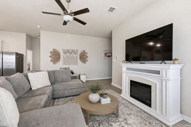 12423 Autumn Way, Atascosa, TX 78002