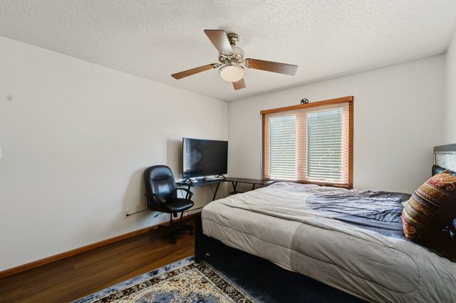 14543 Summit Drive, Clive, IA 50325