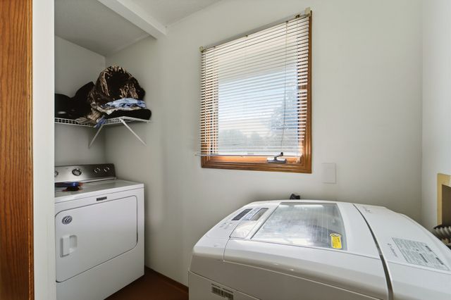 14543 Summit Drive, Clive, IA 50325