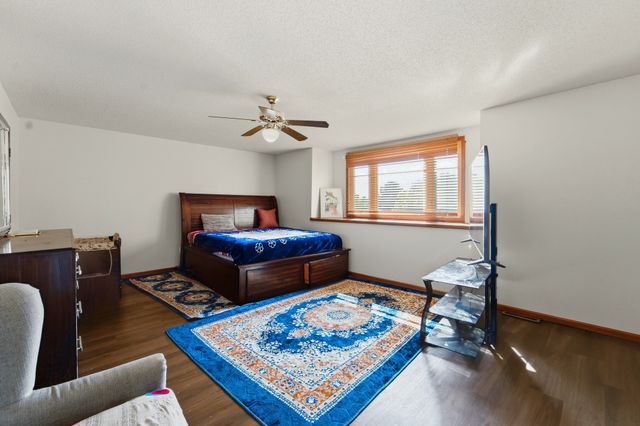 14543 Summit Drive, Clive, IA 50325