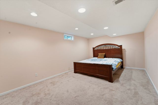 14543 Summit Drive, Clive, IA 50325