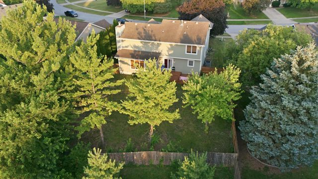 14543 Summit Drive, Clive, IA 50325