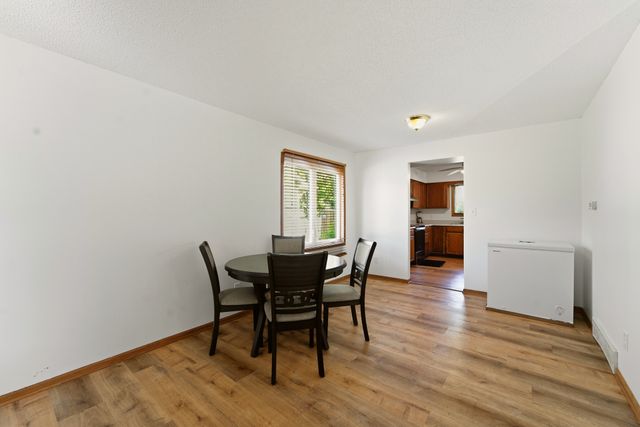 14543 Summit Drive, Clive, IA 50325