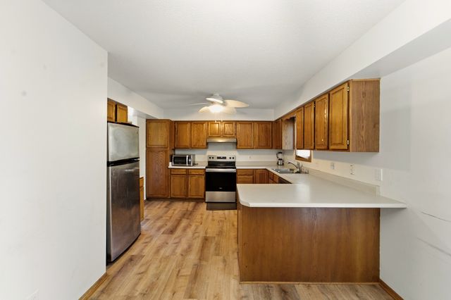 14543 Summit Drive, Clive, IA 50325