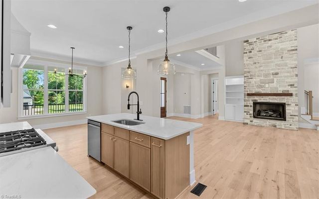 6099 Reynolda Trace, Greensboro, NC 27455