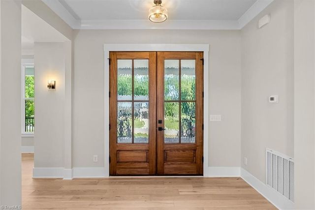 6099 Reynolda Trace, Greensboro, NC 27455