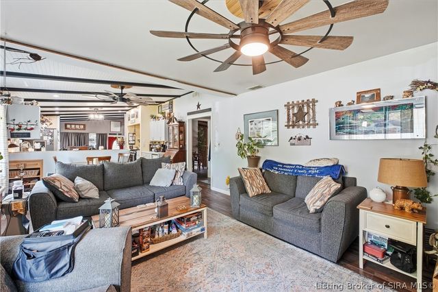 100 W Maplewood Drive, Clarksville, IN 47129