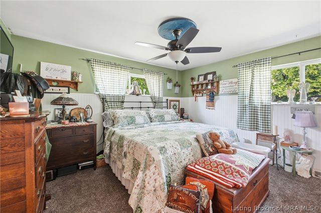 100 W Maplewood Drive, Clarksville, IN 47129