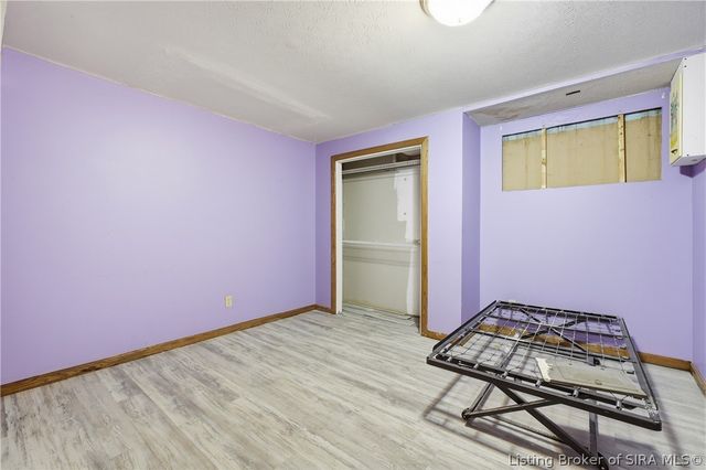 100 W Maplewood Drive, Clarksville, IN 47129