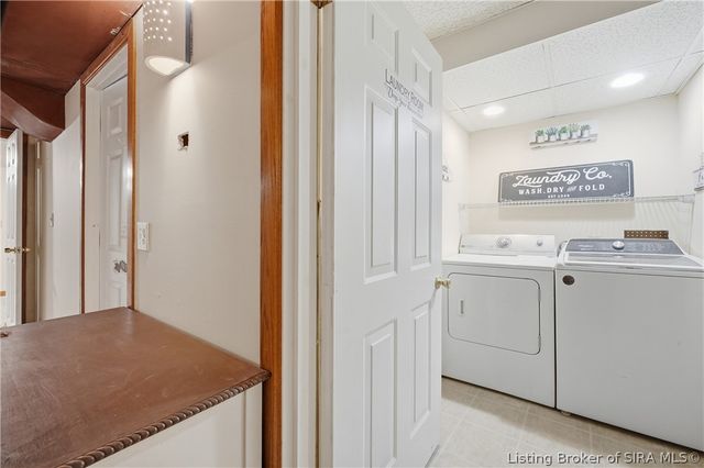100 W Maplewood Drive, Clarksville, IN 47129
