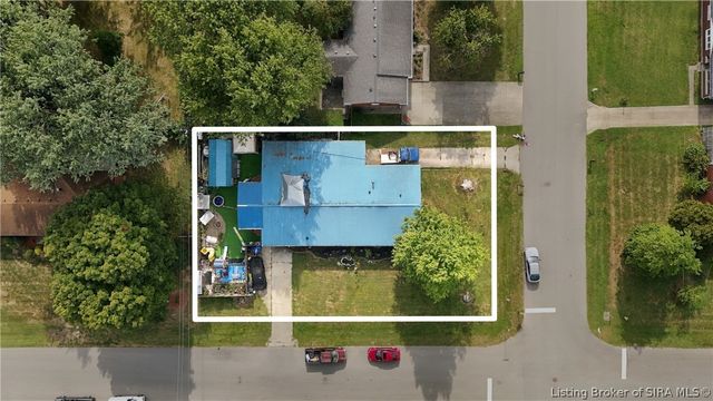 100 W Maplewood Drive, Clarksville, IN 47129