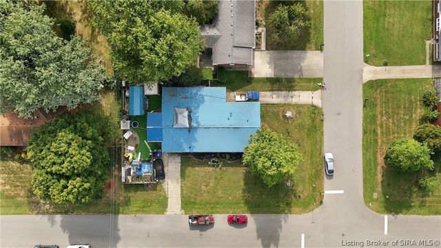 100 W Maplewood Drive, Clarksville, IN 47129
