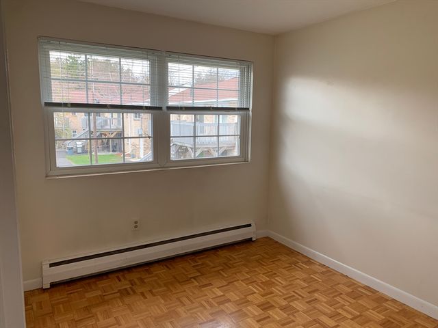 20 Washington Park Dr 12, Andover, MA 01810