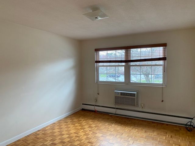 20 Washington Park Dr 12, Andover, MA 01810