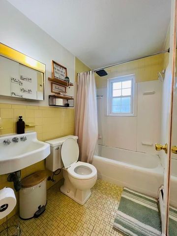 20 Washington Park Dr 12, Andover, MA 01810