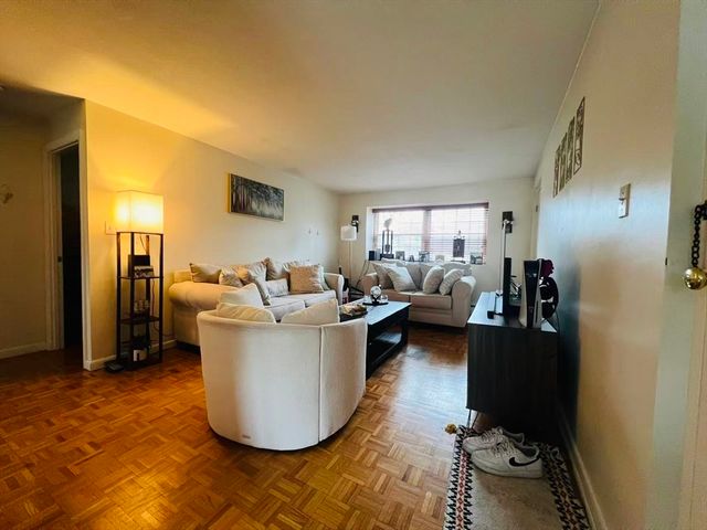 20 Washington Park Dr 12, Andover, MA 01810