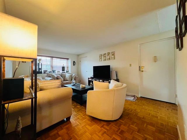 20 Washington Park Dr 12, Andover, MA 01810