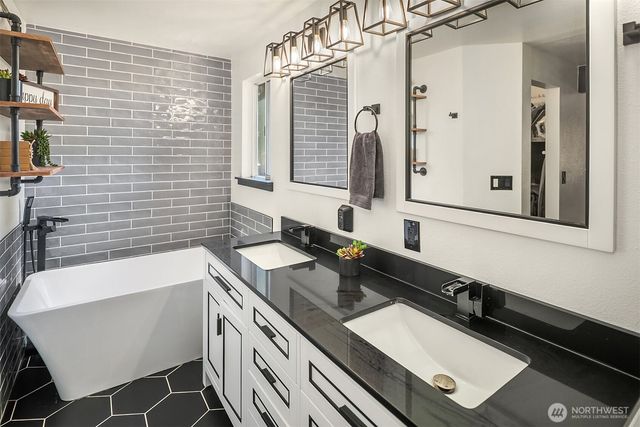 28508 234th Court SE, Maple Valley, WA 98038