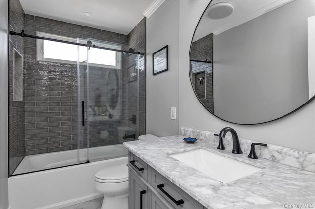 5 W End Avenue, Massapequa, NY 11758