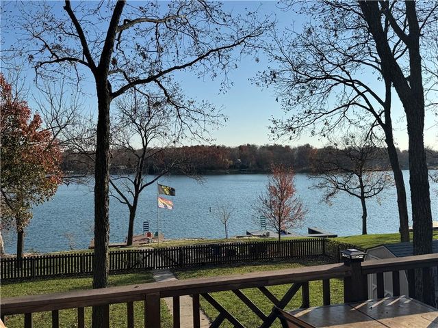 190 & 193 Timber Valley Drive, Linn Valley, KS 66040